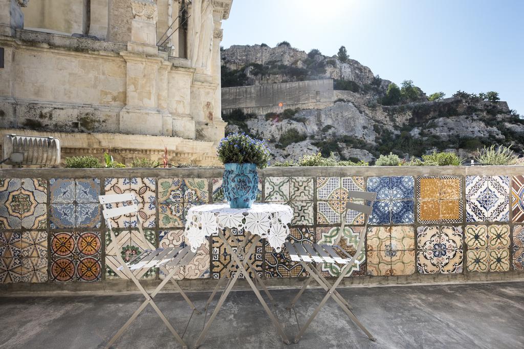 לינה וארוחת בוקר שיקלי Sanbartolomeo Casa & Putia מראה חיצוני תמונה