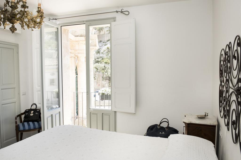 לינה וארוחת בוקר שיקלי Sanbartolomeo Casa & Putia מראה חיצוני תמונה